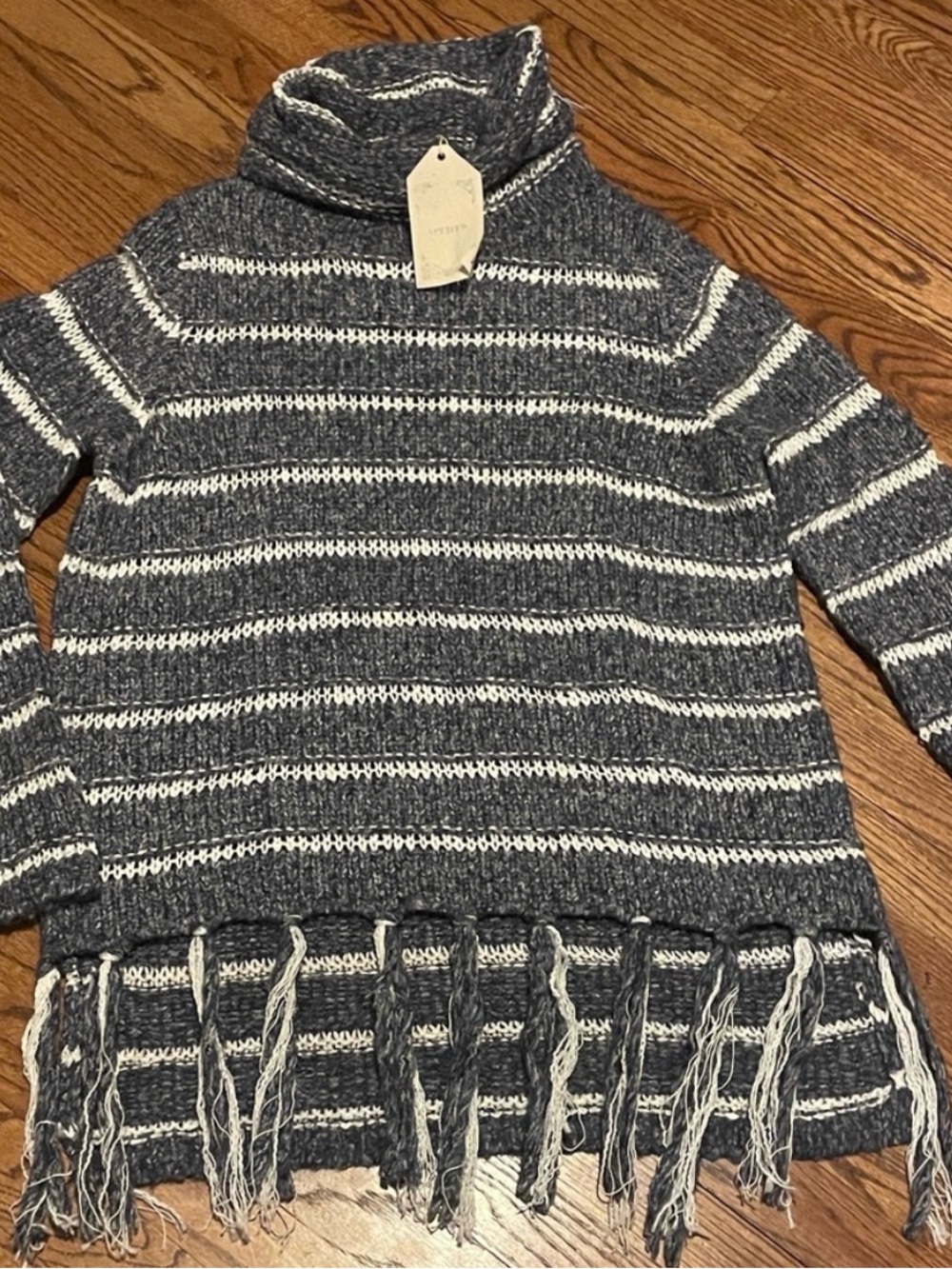 entro Boho Navy & White Stripe Turtleneck Fringe Sweater Medium Bohemian NWT